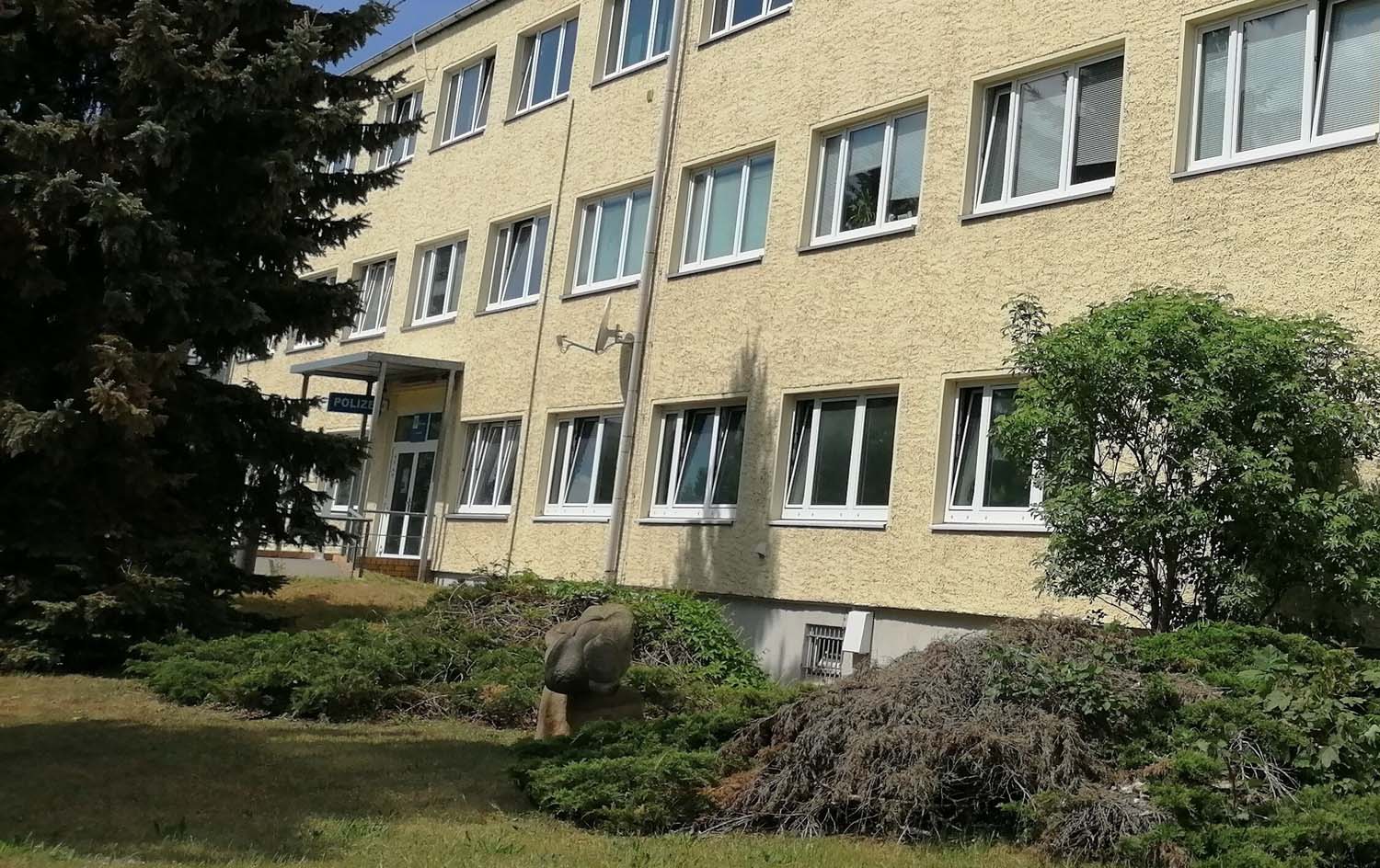Polizei_Polizeigebäude_Schuster